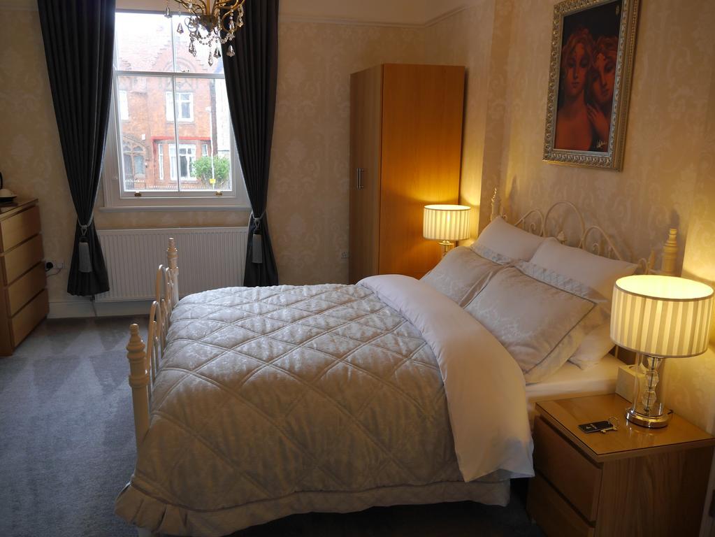 Haversham House - Adults Only Ландъндо Стая снимка