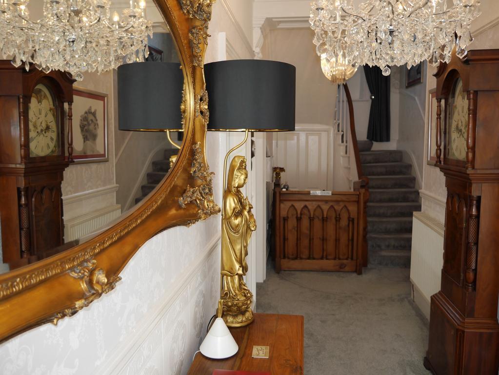 Haversham House - Adults Only Ландъндо Екстериор снимка